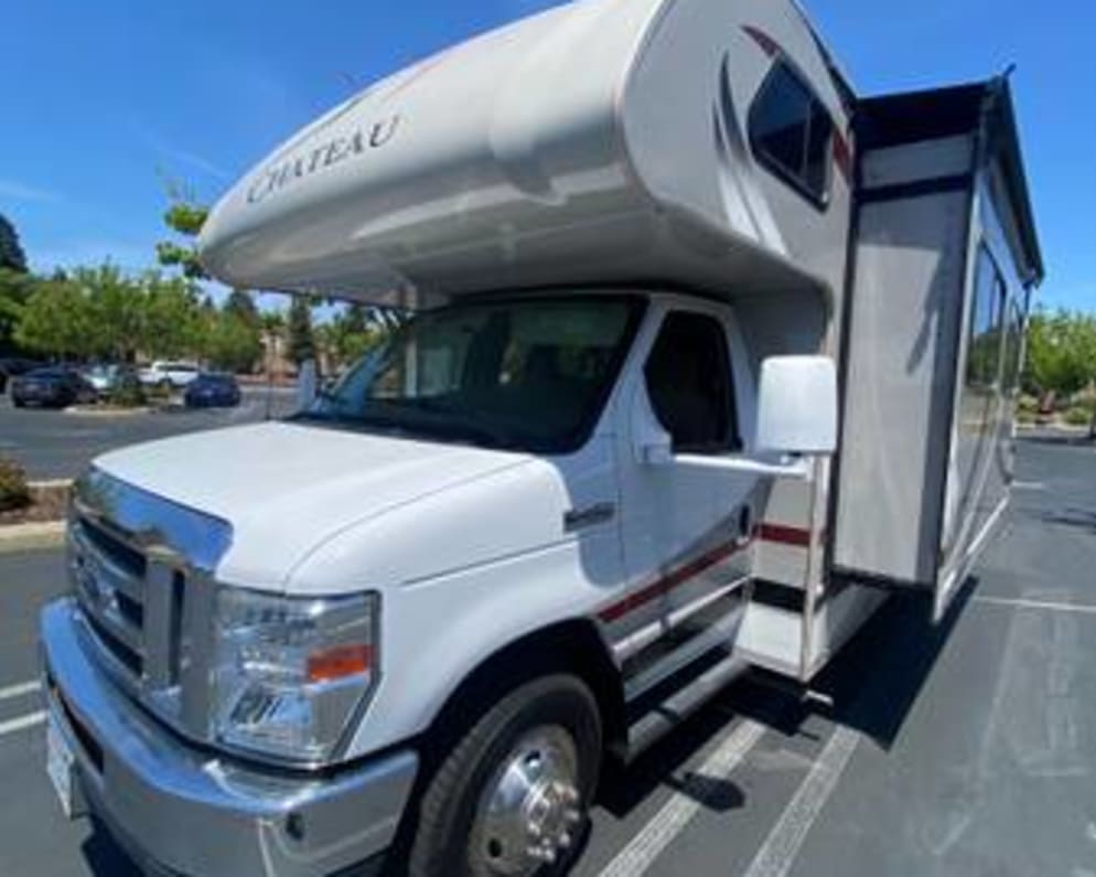 2014 Chateau  by Thor for rent in 95747