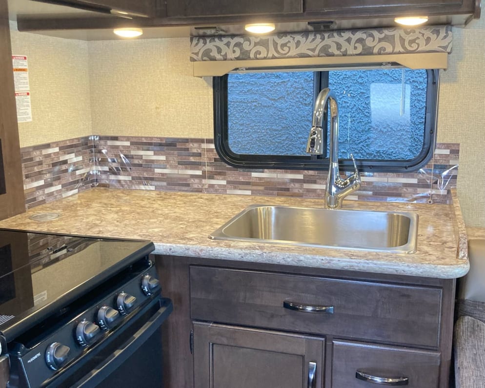 2018 Four Winds  by Thor for rent in 89149