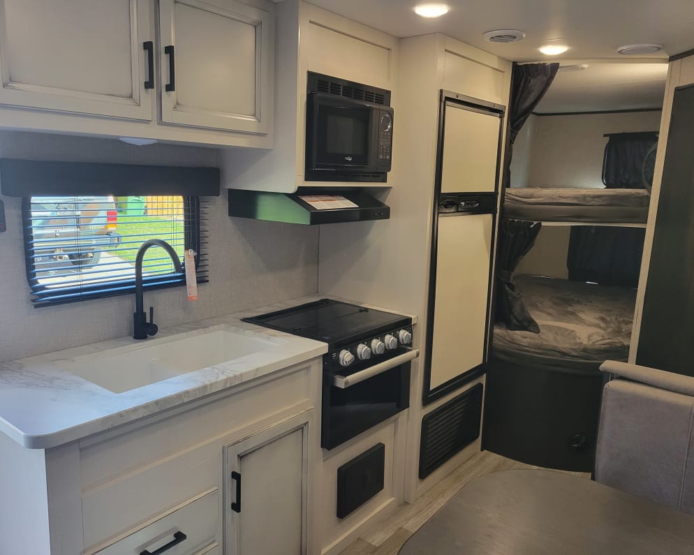 2022 Jayco Jay Flight SLX Travel Trailer for rent in Calgary Alberta