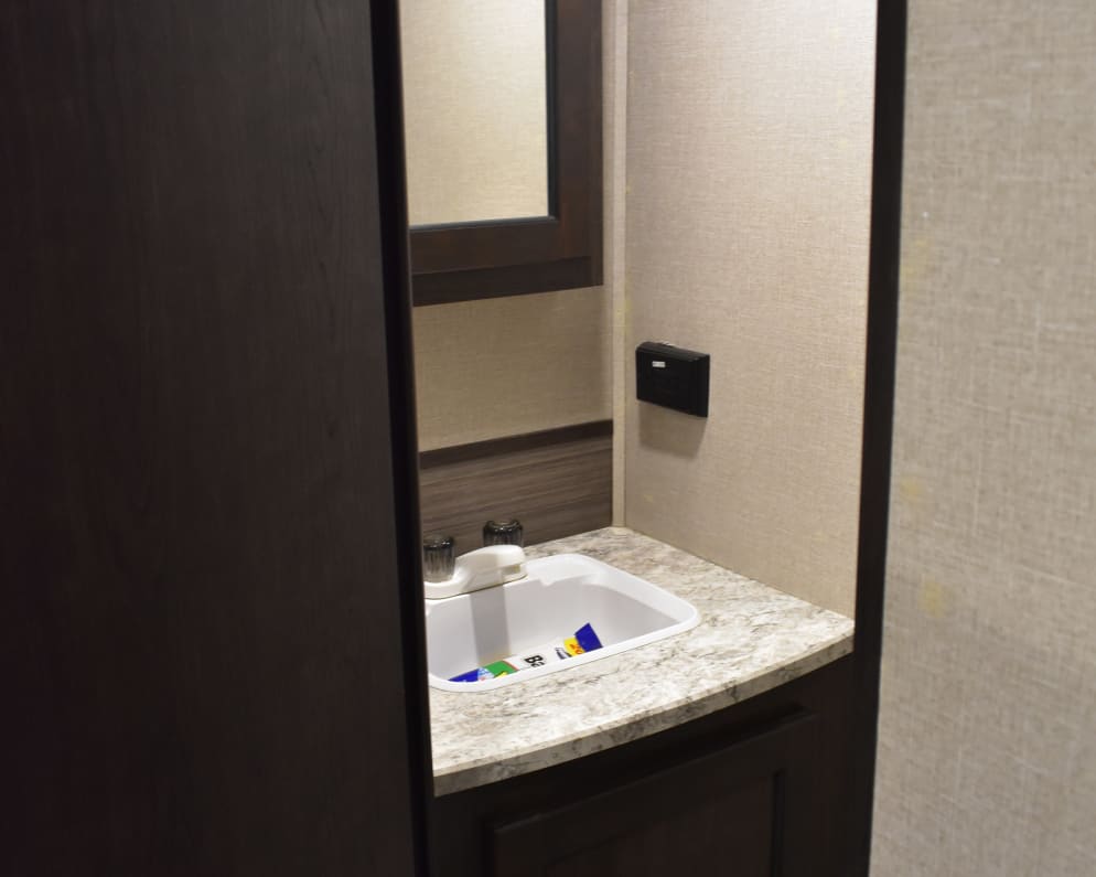 Travel Trailer RV for Rent in Riverside, California