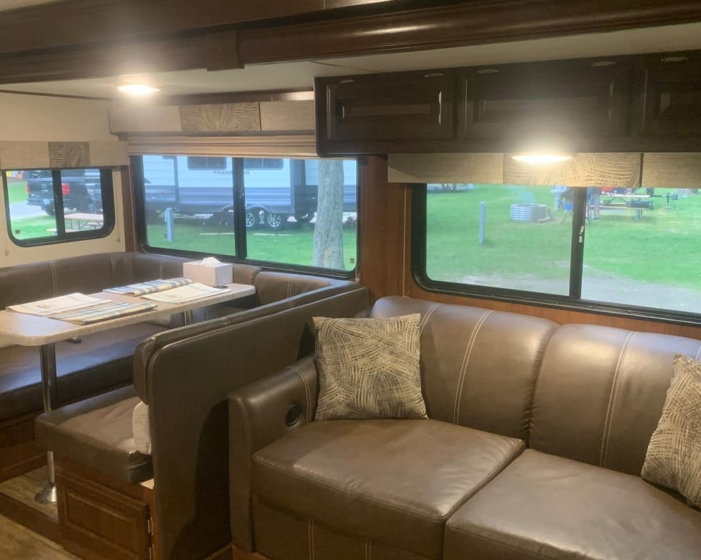 2018 FR3 Motorhome  by FR3 for rent in 48101
