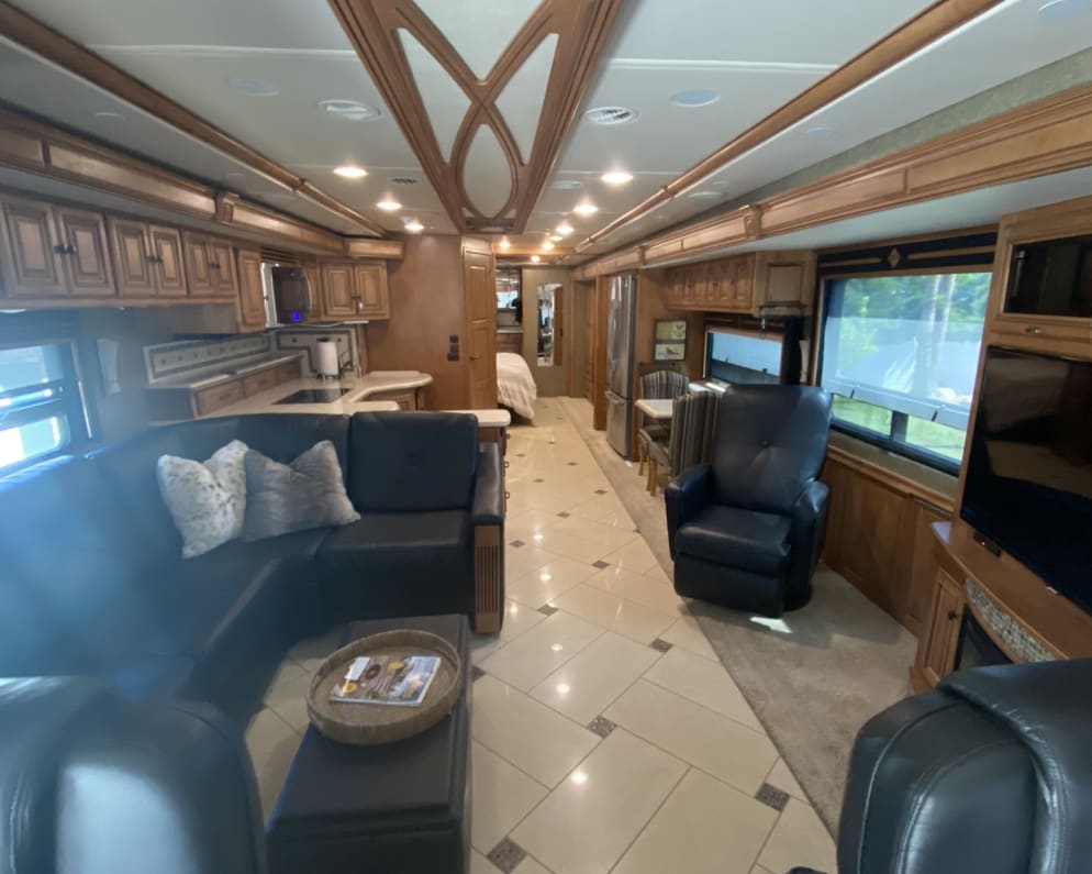 2015 Winnebago Tour Class A for rent in Apache Junction Arizona