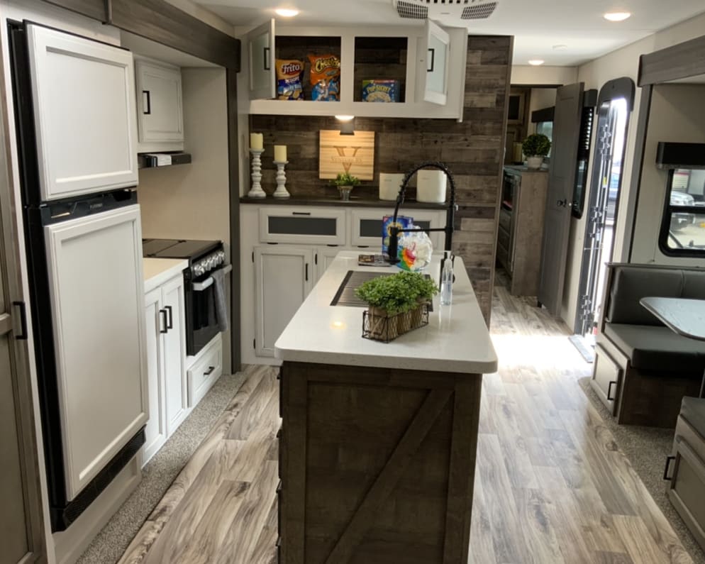 2027 Venture Rv Sporttrek