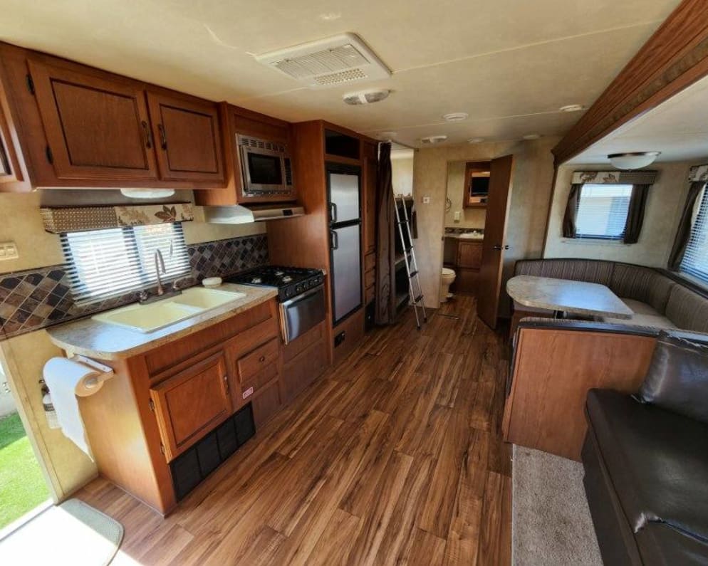 2014 Wildwood  by Forest River for rent in 92845