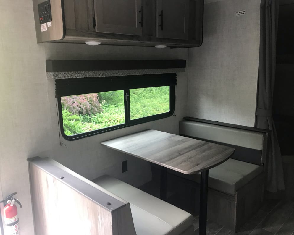 2022 1NL1G2725N6008015 ENLIGHTEN Travel Trailer for rent in Mariposa California