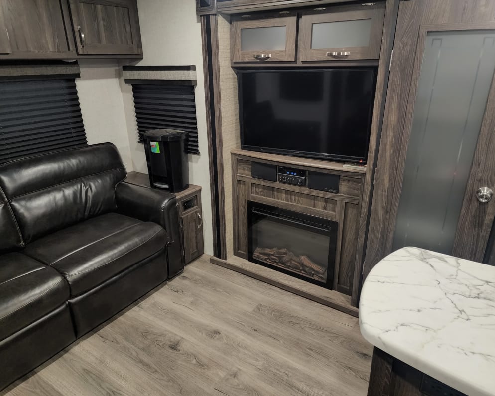 2019 Highland Ridge RV Open Range Ultra Lite Travel Trailer for rent in Calmar Alberta