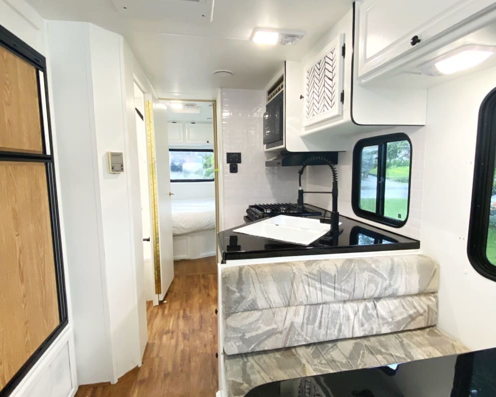 1997 Class C RV for Rent in Maple Ridge, British Columbia