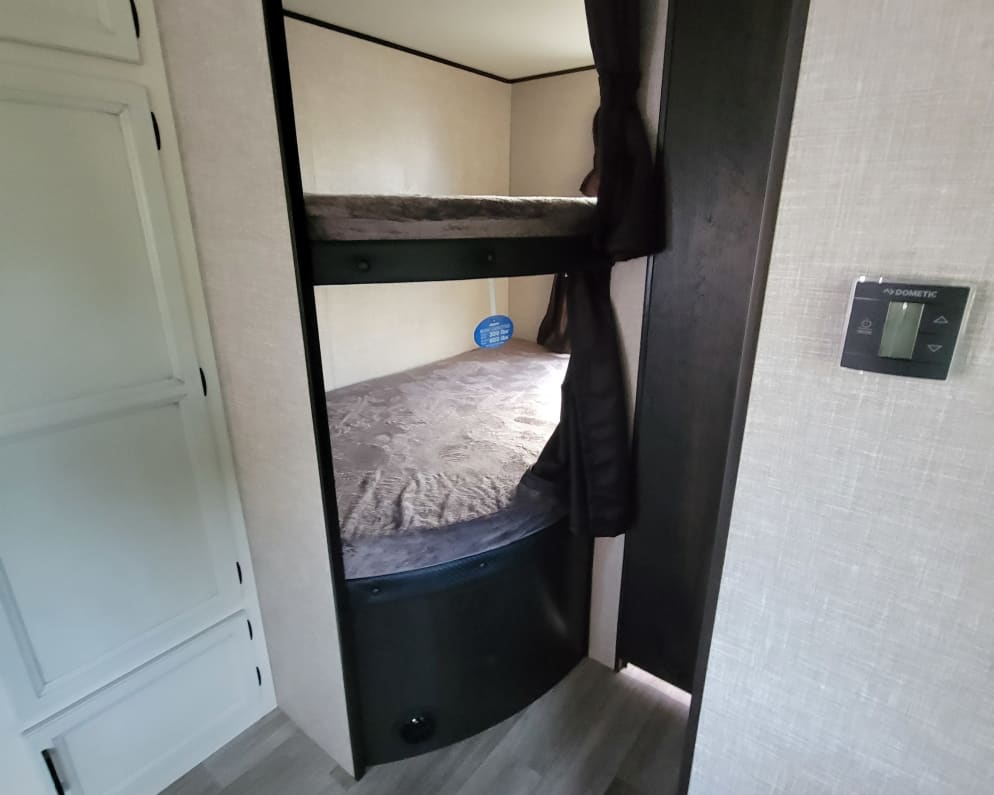 2022 Jayco Jay Flight SLX 267BHS Travel Trailer for rent in Chino California