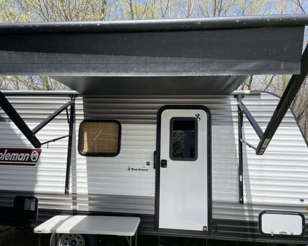 2021 Dutchmen Coleman Lantern LT available for rent in Brunswick Ohio