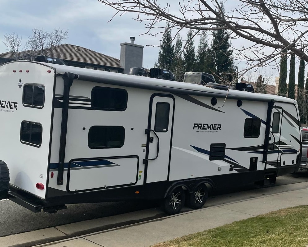 2022 Bullet Premier  by Keystone for rent in 95765