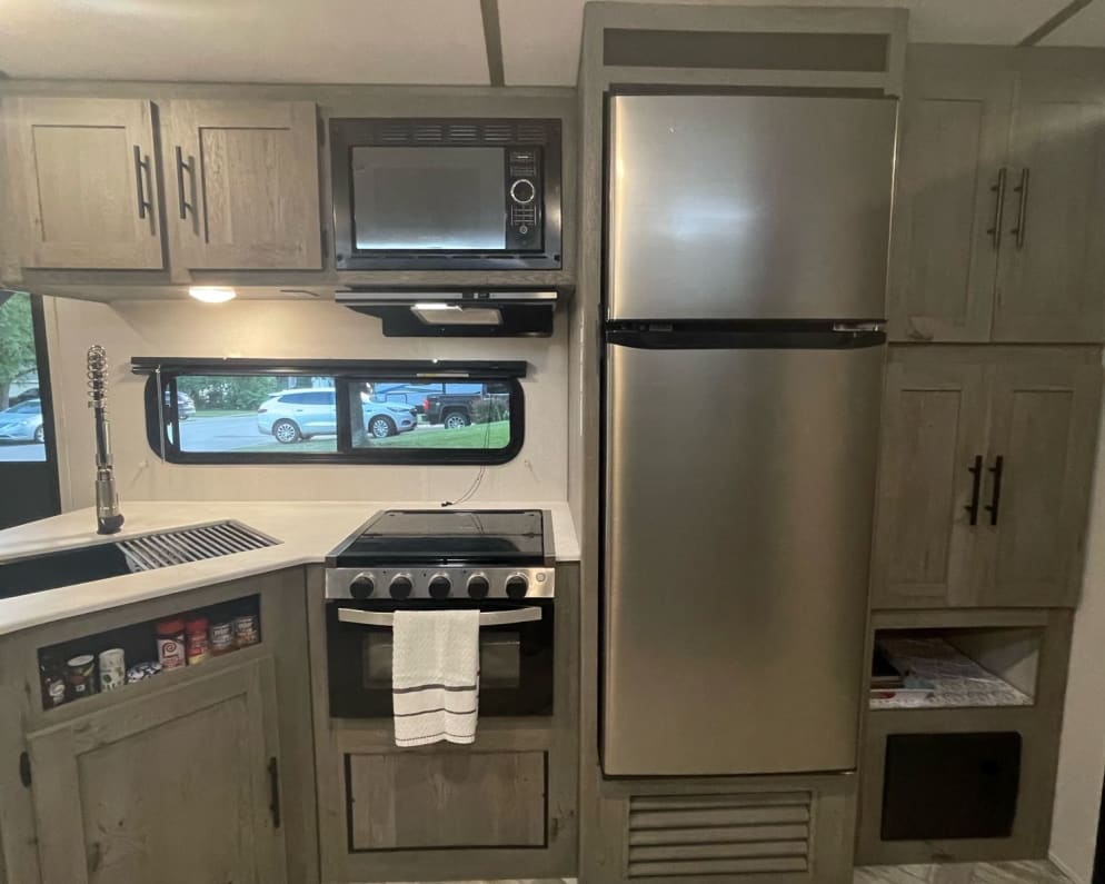 2021 Keystone RV Springdale Travel Trailer for rent in Warrensburg Missouri