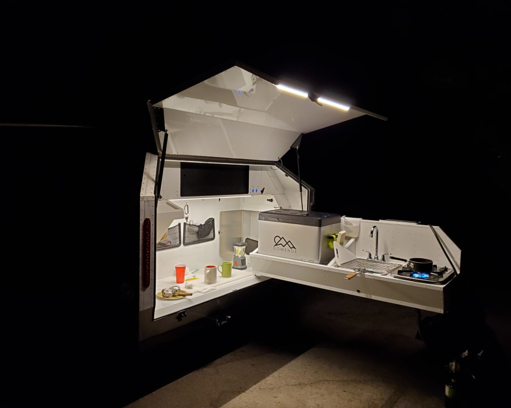 Travel Trailer RV for Rent in Las Vegas, Nevada