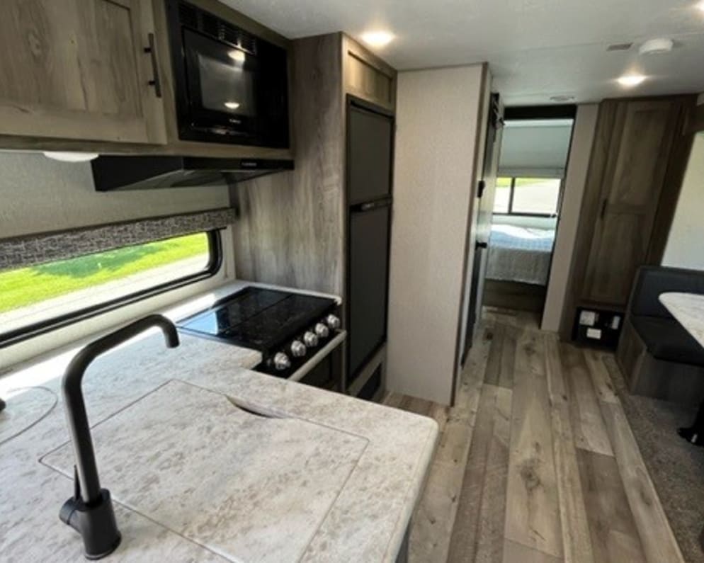 2021 SE  by Sportsmen for rent in B0K 1Y0