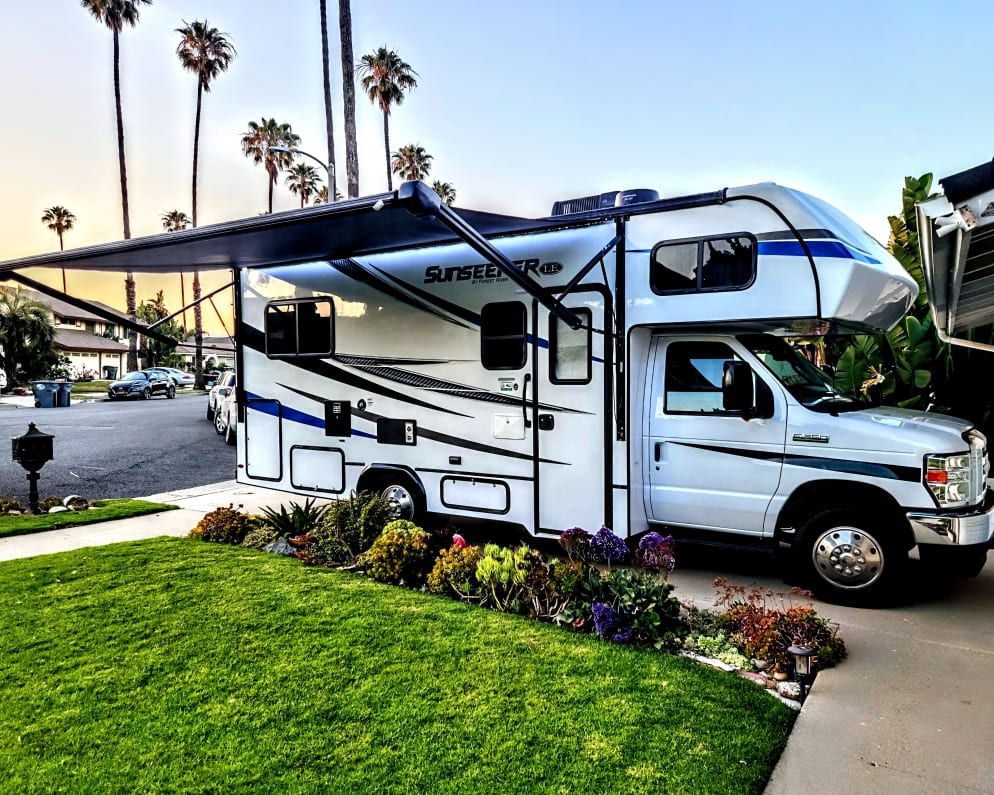 Class C RV for Rent in OXNARD, California - RVUSA.com