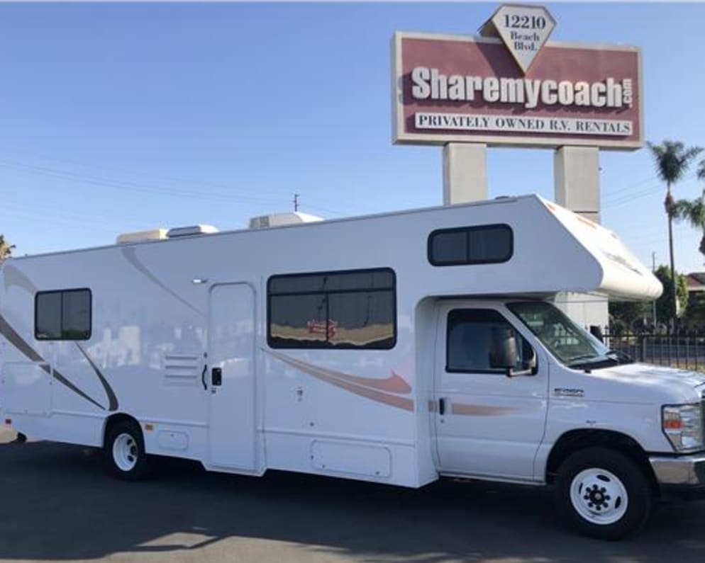 2016 Class C RV for Rent in Stanton, California