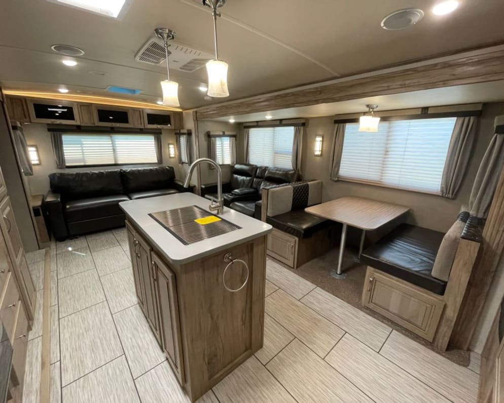 2020 Palomino 316RLTS Travel Trailer for rent in Granville Ohio