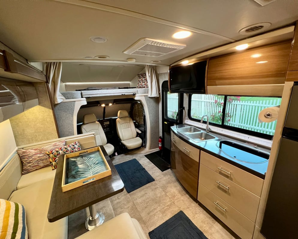 2015 Itasca Navion available for rent in Reno Nevada