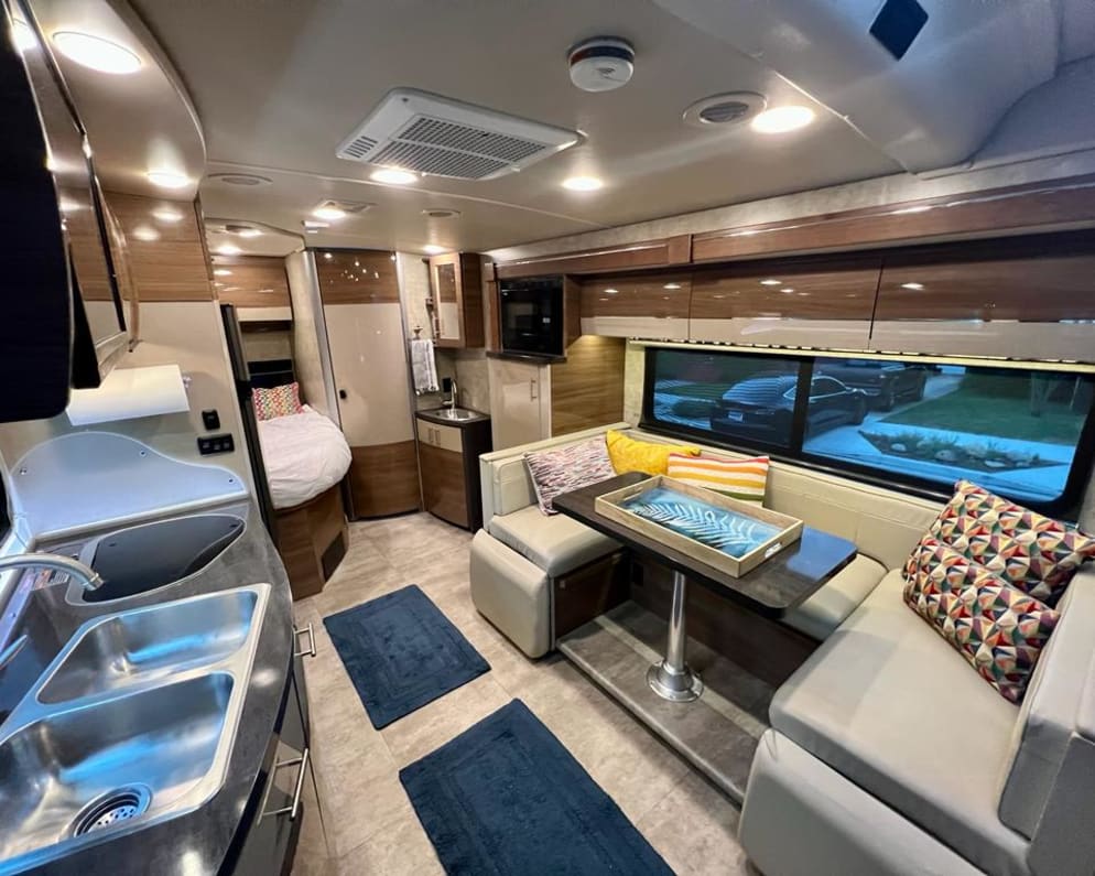 2015 Itasca Navion Class C for rent in Reno Nevada