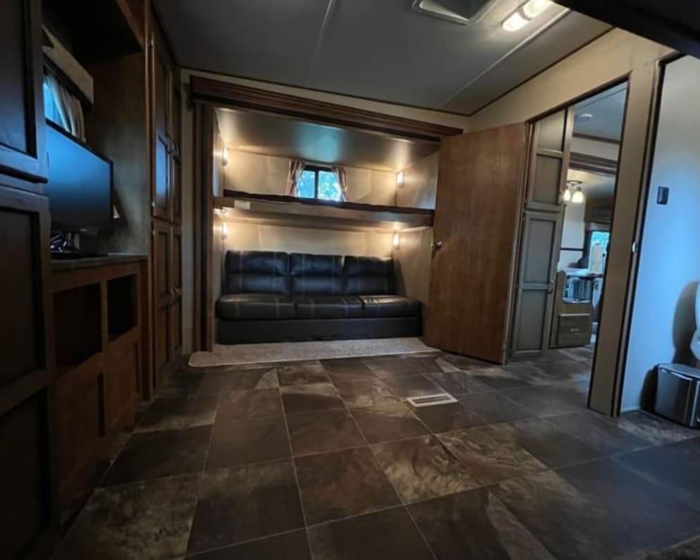 2016 Rezerve  by Crossroads RV for rent in 59901