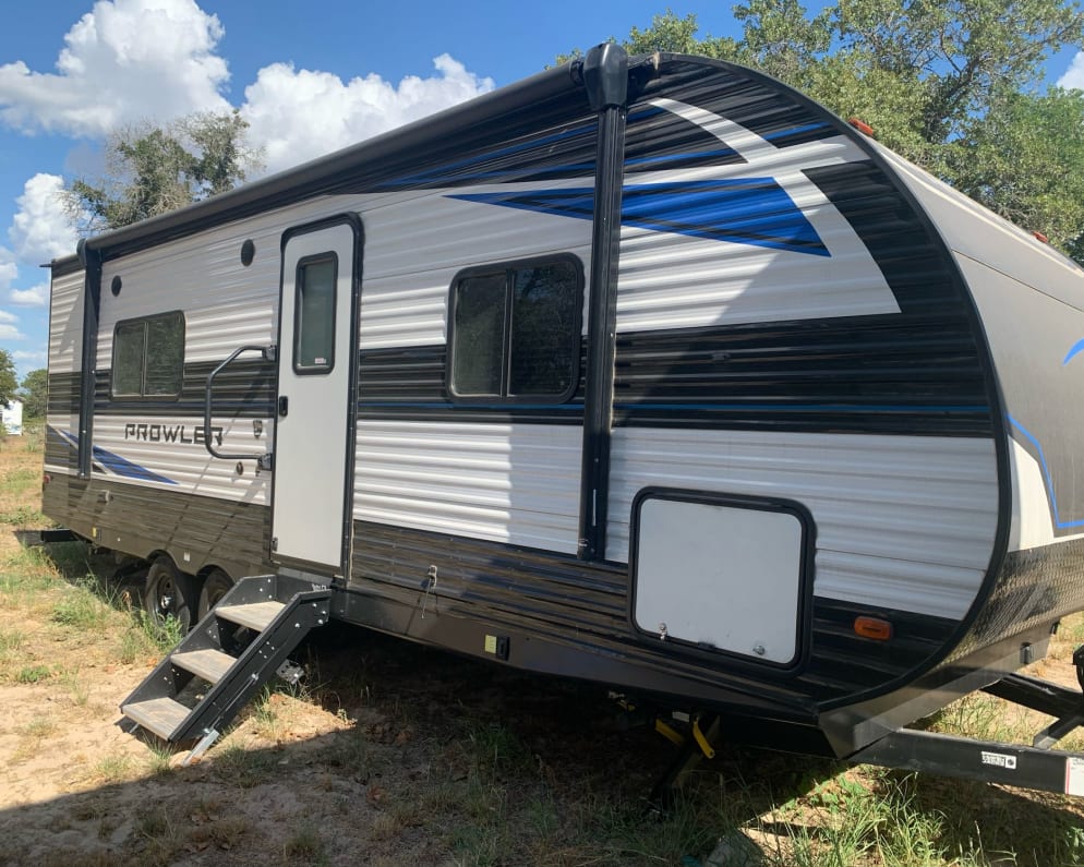 2021 Travel Trailer RV for Rent in Somerset, Texas