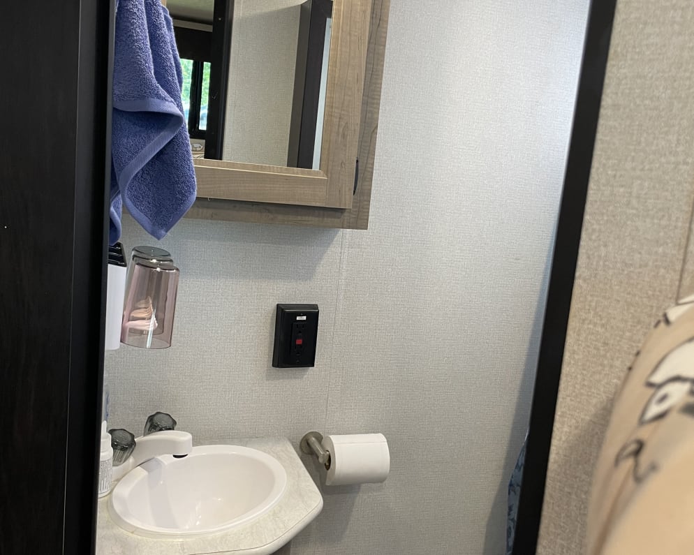 2021 Travel Trailer RV for Rent in Snohomish, Washington