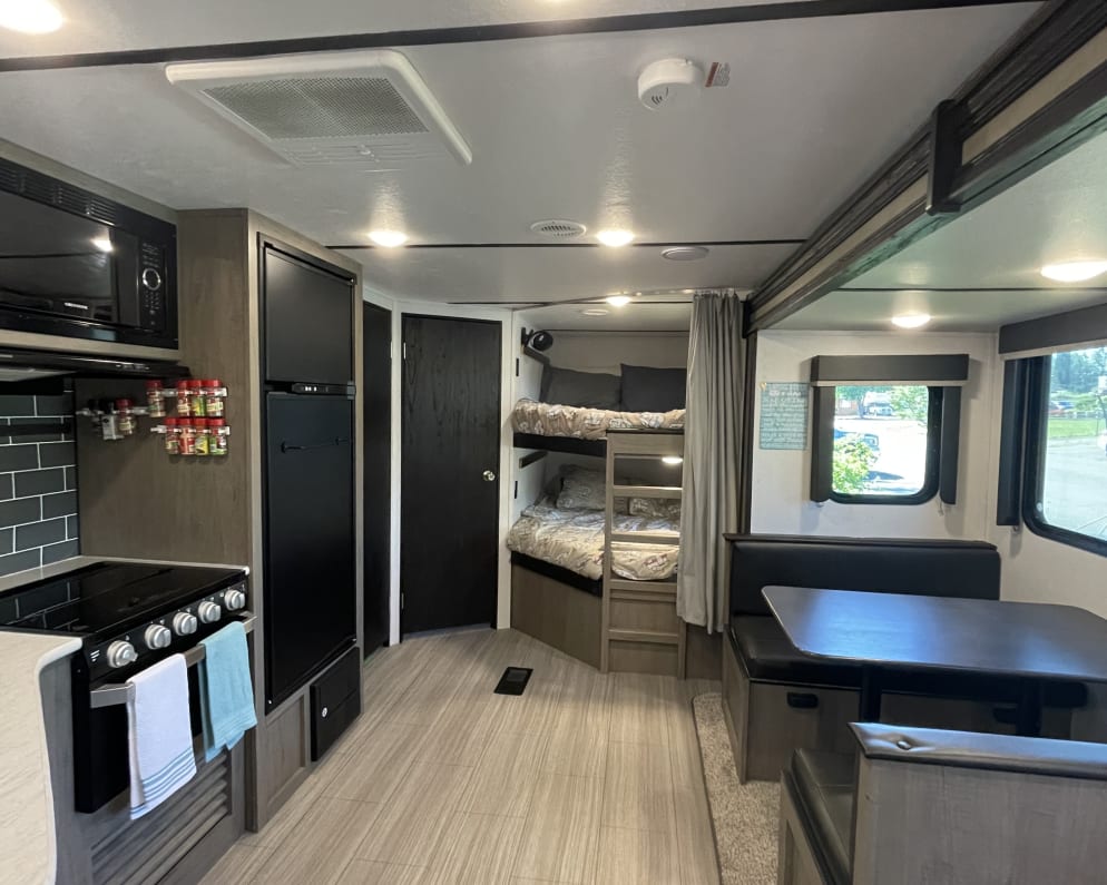 2021 Travel Trailer RV for Rent in Snohomish, Washington