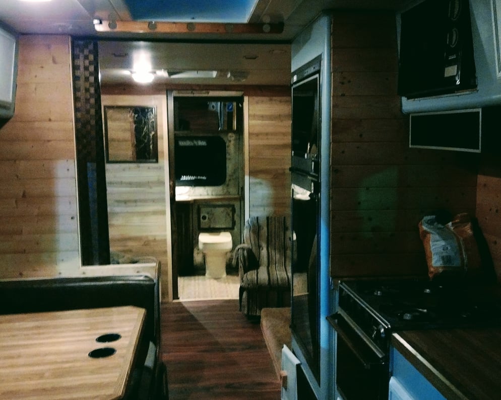 1989 Class A RV for Rent in Kenai, AK