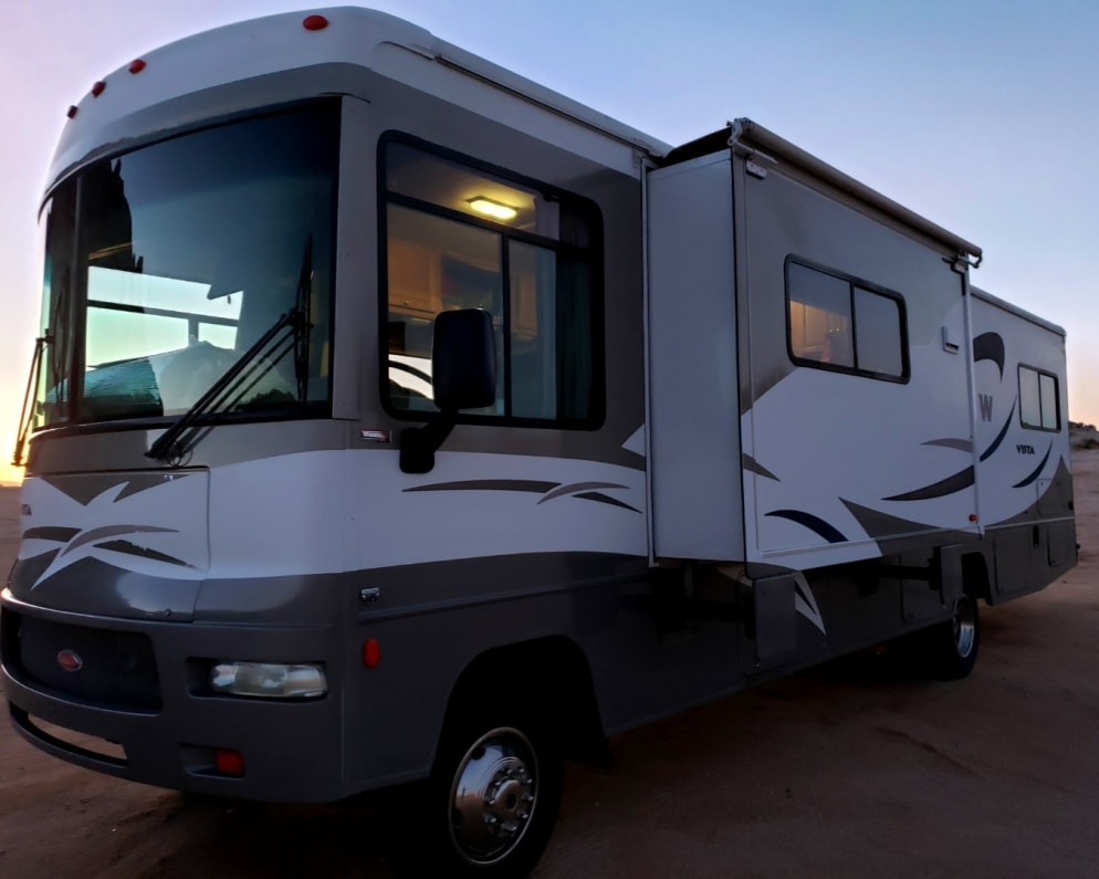 2009 Vista  by Winnebago for rent in 92683