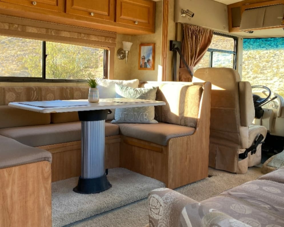 2009 Winnebago Vista available for rent in Westminster California