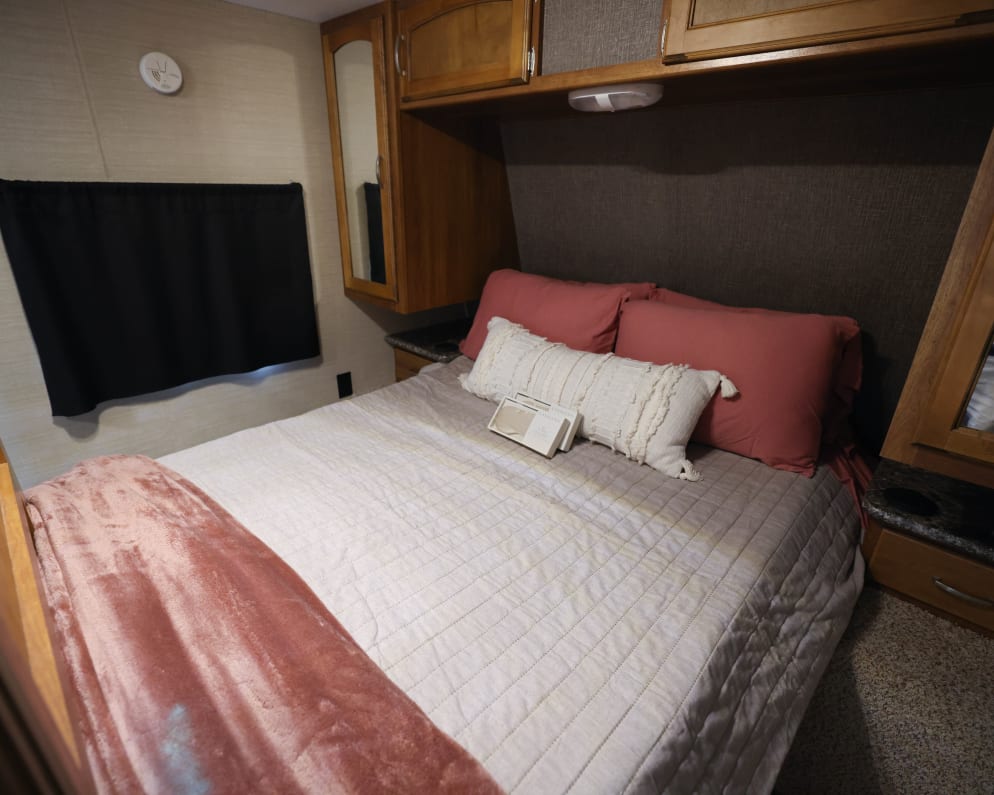 2016 Keystone RV Summerland available for rent in Rogue River Oregon