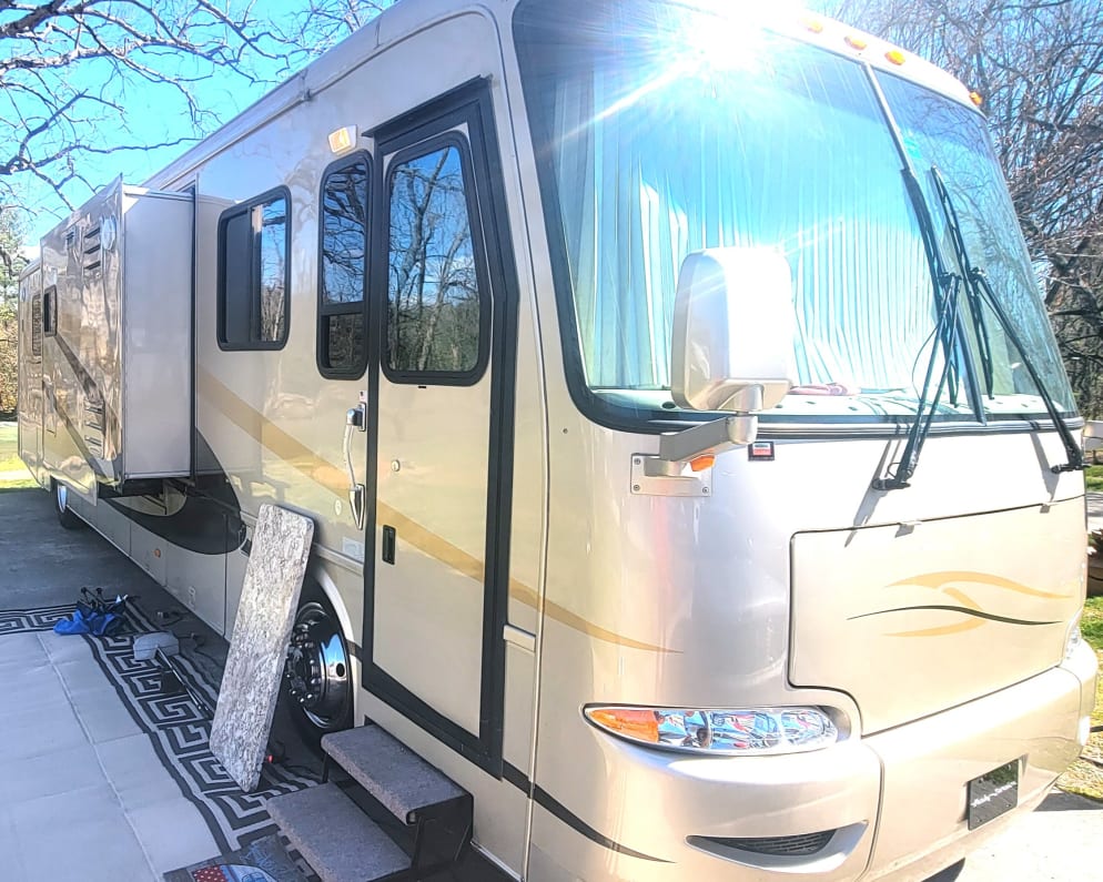 2003 Class A RV for Rent in Indianapolis, Indiana