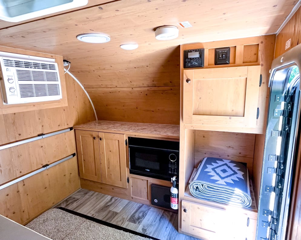 2021 2021 Sunray 115 (similar to Sunray 109)  by Sunset Park and RV for rent in 49460