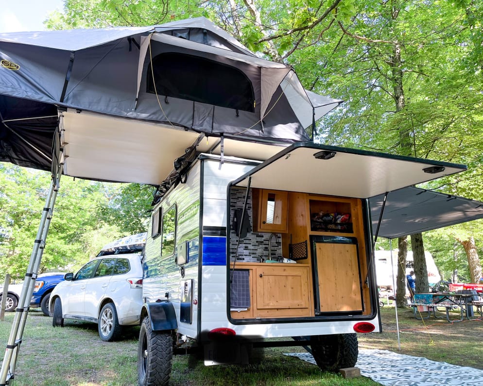 2021 Sunset Park and RV 2021 Sunray 115 (similar to Sunray 109)