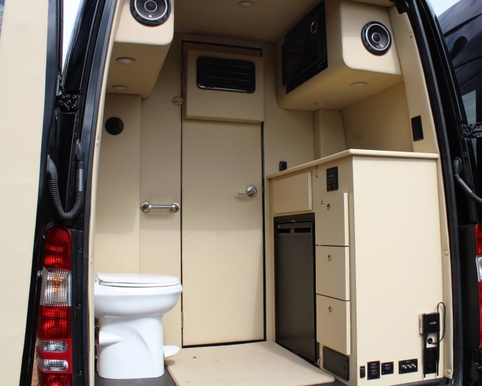 2023 Ultimate Toys Ultimate Coach Class B for rent in Birmingham Alabama