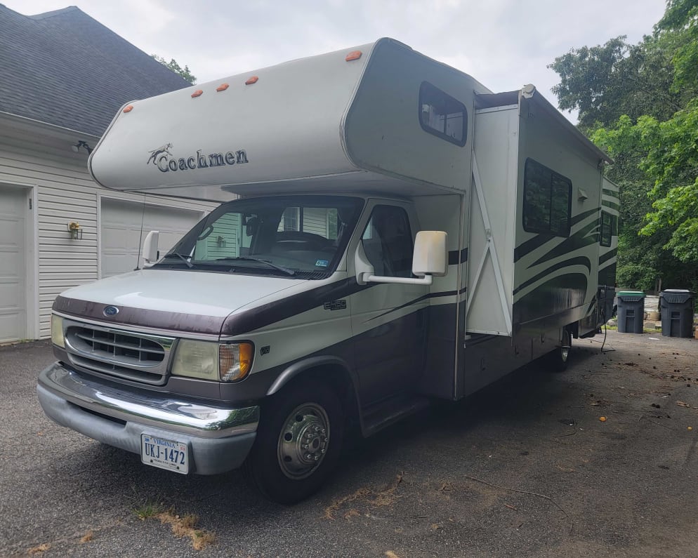 2003 Coachmen Santara Class C for rent in Fredericksburg Virginia
