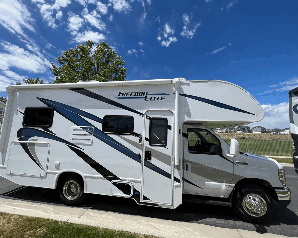 2022 Class C RV for Rent in Saratoga Springs, Utah - RVUSA.com