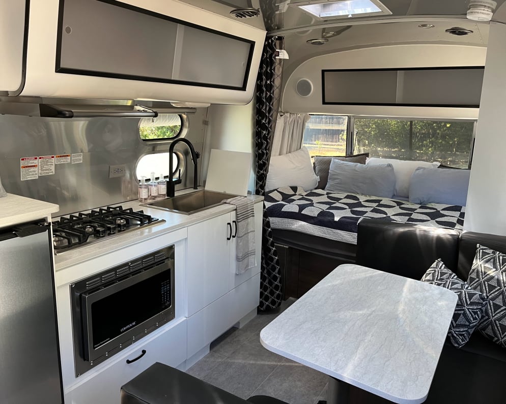 2022 Airstream Caravel