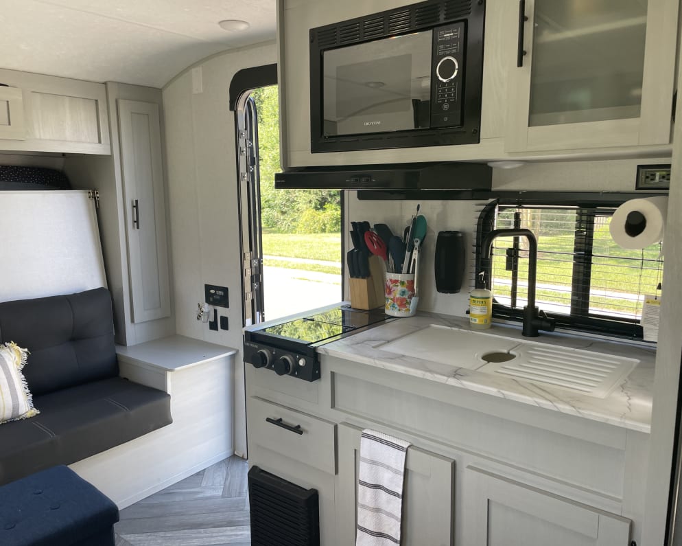 2022 Wildwood FSX  by Forest River for rent in 22407