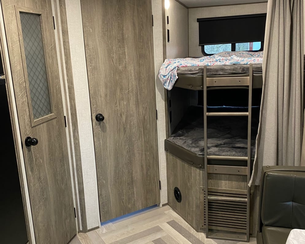 2021 Salem Hemisphere HL  by Forest River for rent in 28037