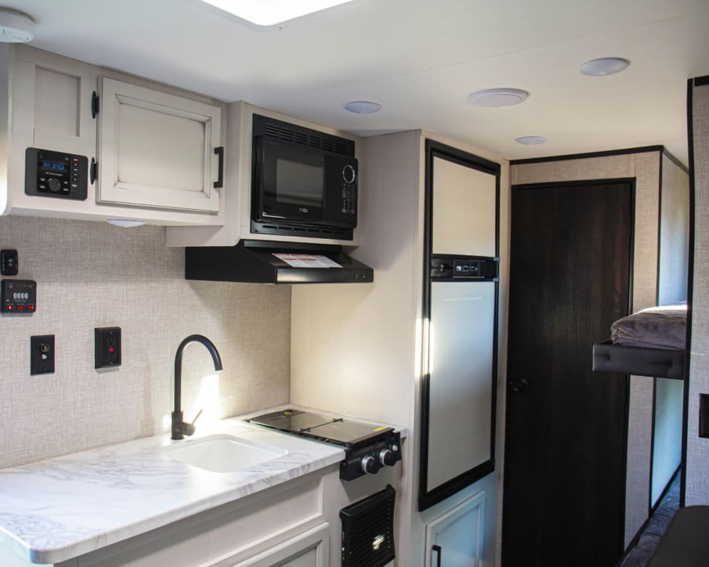 2022 Jay flight slx 7  by Jayco for rent in 93728