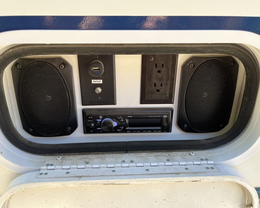 2001 Sundancer  by Itasca for rent in 89503