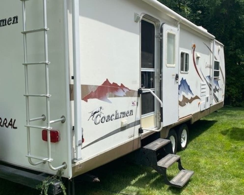 Travel Trailer RV for Rent in Taunton, Massachusetts