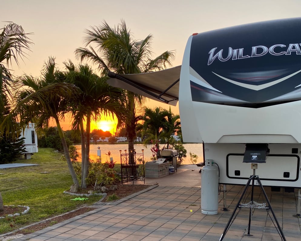 2020 Fifth Wheel RV for Rent in Clewiston, Florida
