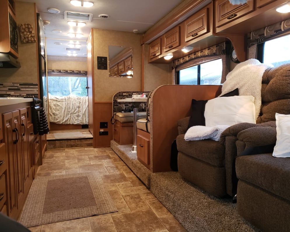 2015 Sunseeker  by Forest River for rent in N6K3B5