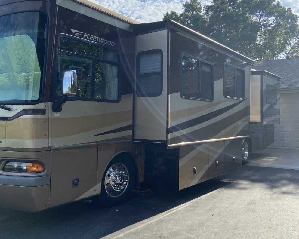 2005 Fleetwood Providence available for rent in Blanchardville Wisconsin