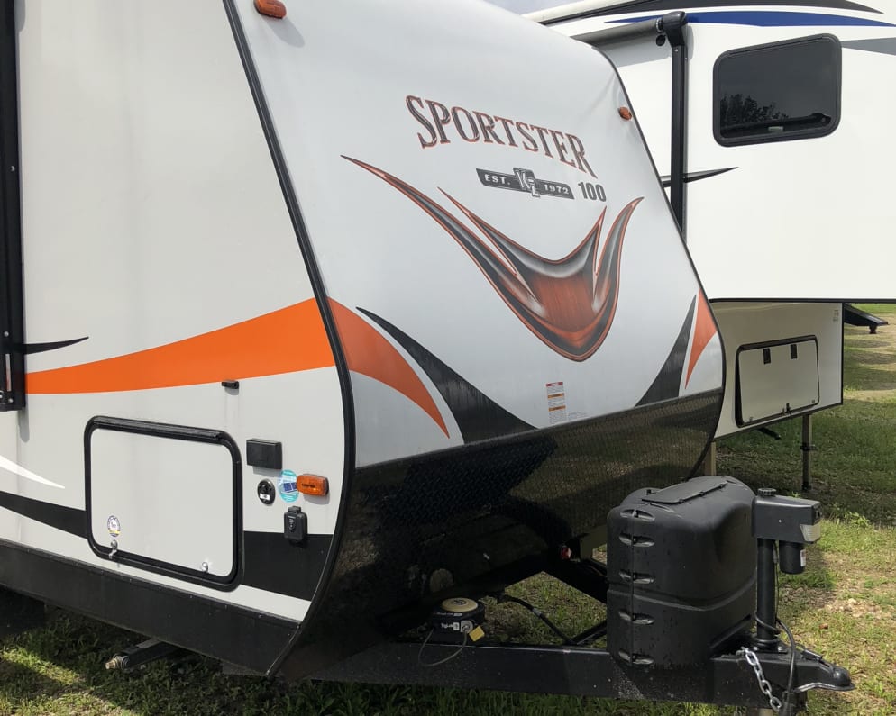 2018 K-Z Manufacturing Sportster Toy Hauler for rent in Angleton Texas