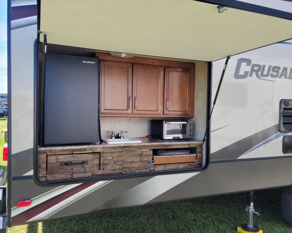 2016 Crusader Fifth Wheel  by Crusader for rent in 54426