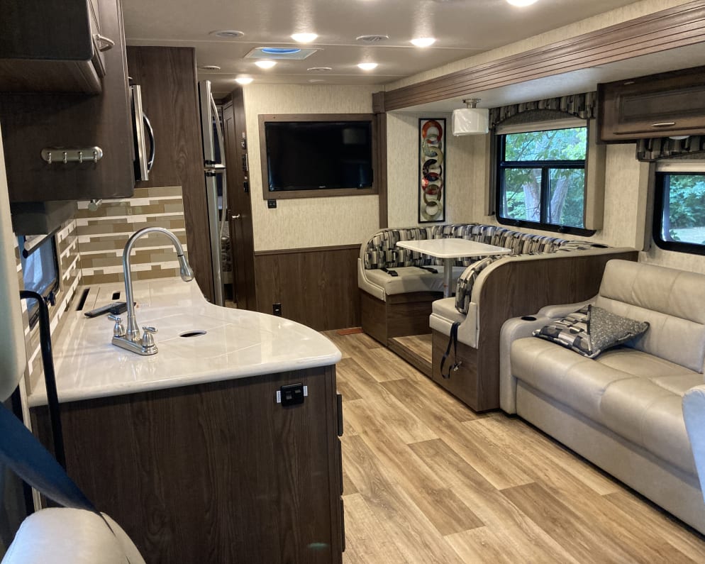 2019 Coachmen Mirada  by Forest River for rent in 65803