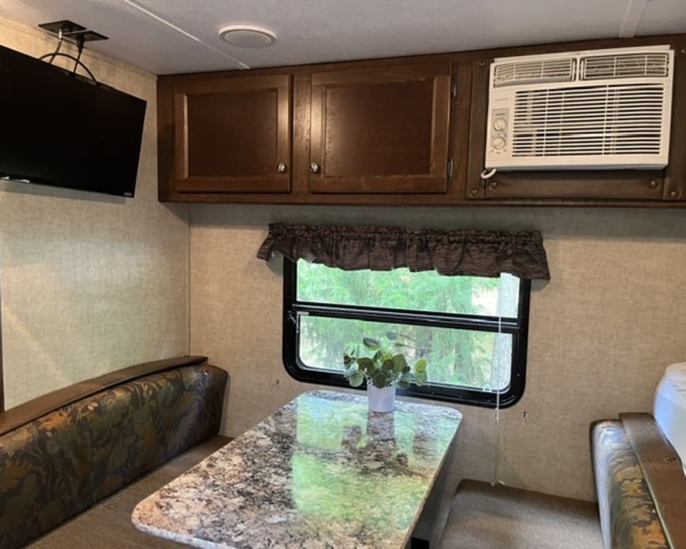 2015 Hideout 175LHS  by Keystone RV for rent in 21811
