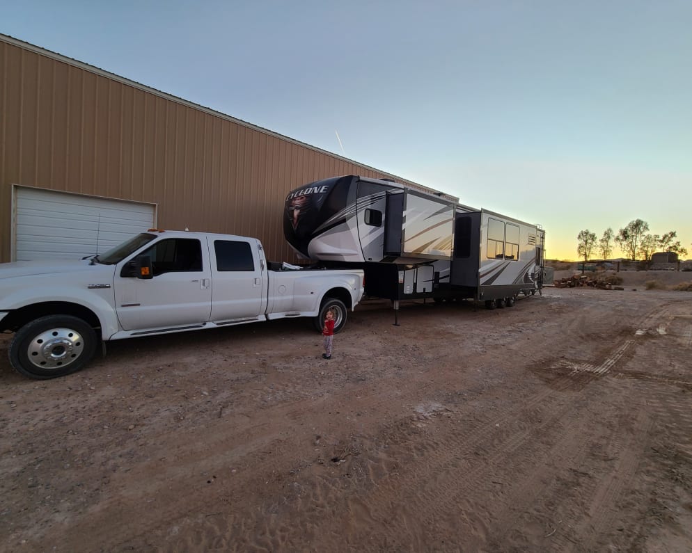 2019 Fifth Wheel RV for Rent in Bruceton Mills, West Virginia